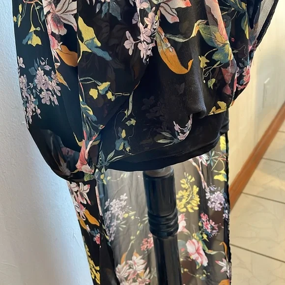 H&M Divided-flower maxi skirt-beautiful flower print- 2 slits-perfect condition - Picture 5 of 6